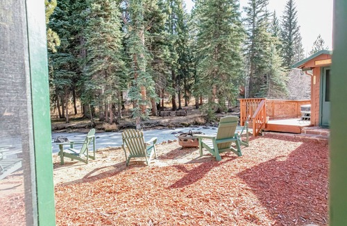 Aspen Brook Cabin | Original RMNP Riverfront Cabin on the Thompson River