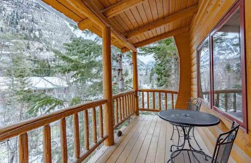 Ouray Cabin | Ouray Log Cabin - Cozy Cabin Overlooking the Uncompahgre River