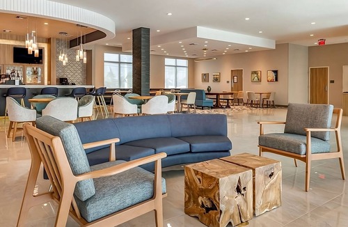 Lauderdale Beach Hotel | Outdoor Getaway! Modern Unit Near Beach and Attractions, Pool