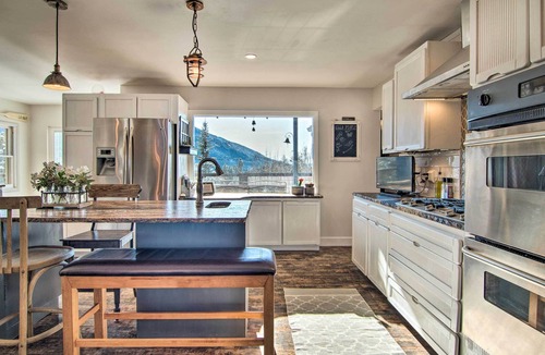 Grand Lake House | Outdoor Kitchen & Swim Spa: 1-Acre Grand Lake Home