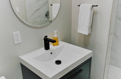 Ouray Hotel | Outlaw Inn Unit 1. Modern, newly remodeled unit. Steps from Main Street!