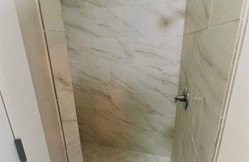 Ouray Hotel | Outlaw Inn Unit 1. Modern, newly remodeled unit. Steps from Main Street!