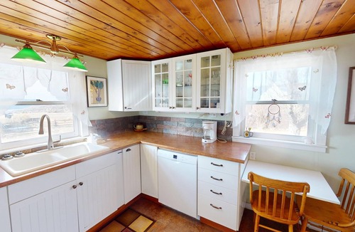 Spanish Valley Cabin | Pack Creek ~ M4 . Log Cabin at Pack Creek Ranch