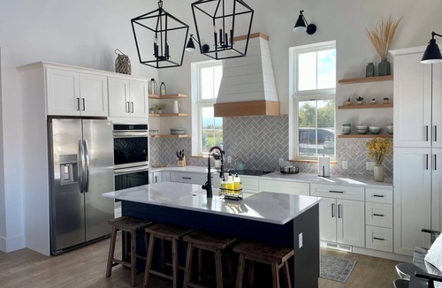 Palisade House | Palisade Vineyard Retreat with Mountain Views, Hot Tub & Outdoor Living