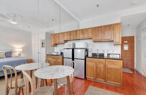 Palm Beach Apartment | Palm Beach Condo, Poolside Gem! Walk to Beach