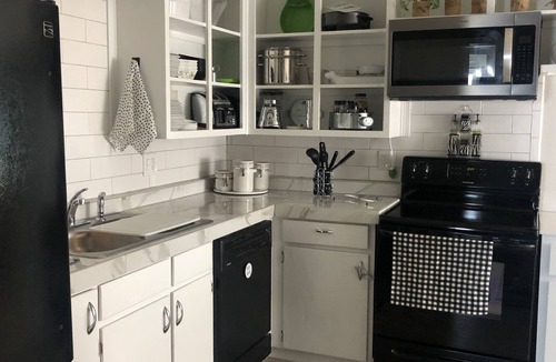 East Colorado Springs House | Palmer Park Oasis in Central Part of Colorado Spring. Private Hot Tub!