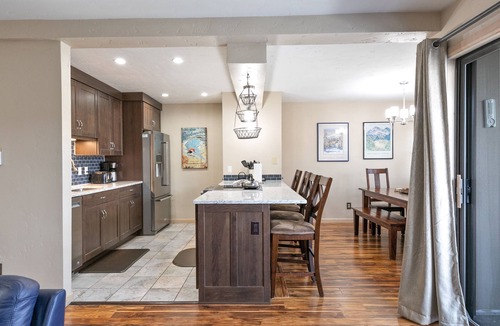 Four O'Clock Condo | Park Place Quandary Peak Condo: Ski-in, Downtown Breck