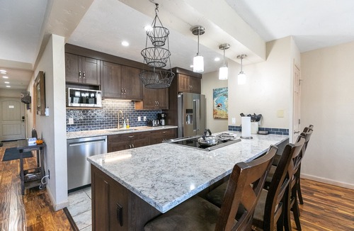 Four O'Clock Condo | Park Place Quandary Peak Condo: Ski-in, Downtown Breck