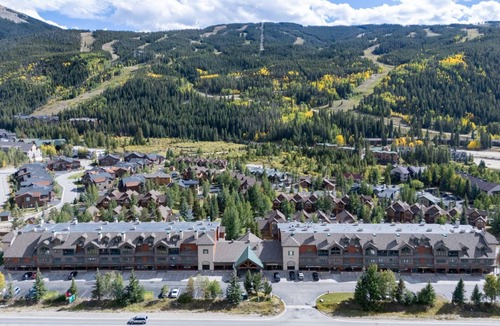 Mountain House Condo | Partial Mountain View |Heated Garage Parking |Indoor Pool |Hot Tub |Fitness Room |Ski Locker