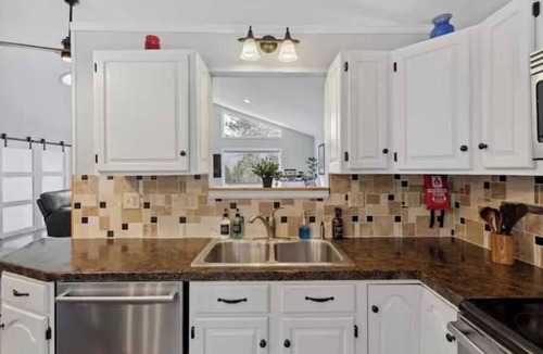 Woodland Park House | Peace in the Pines ,Hot Tub & Pikes Peak Views