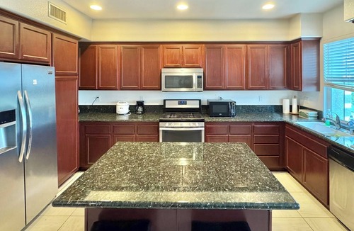 Riverpark Condo | Peaceful 4-bedroom condo in most popular collection area