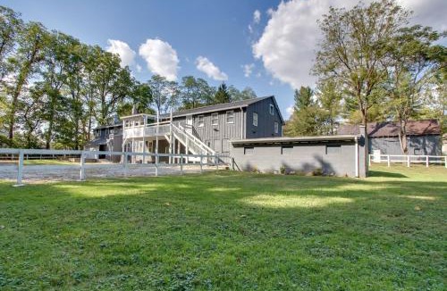 Pataskala Apartment | Peaceful Country Apt Extended Stays Welcome!