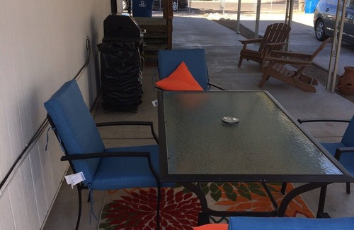 Bullhead City House | Peaceful, family friendly, and walking distance to the River and Rotary Park
