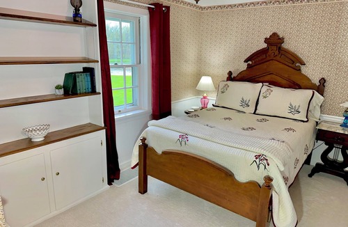 Kirtland Other | Peaceful Historic Home on 10 Acres w/Lake, Barn & Fire Pit - 5 Bedrooms