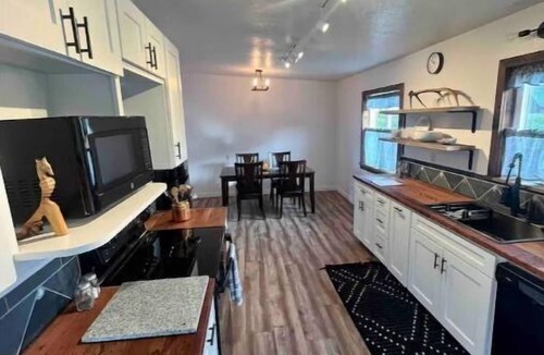 McKinleyville House | Peaceful home overlooking the river and ocean!