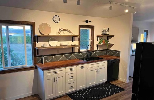 McKinleyville House | Peaceful home overlooking the river and ocean!