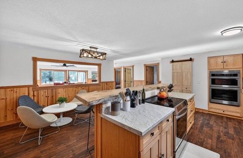 Florissant House | Peaceful Hot Tub Home with Mountain Views!