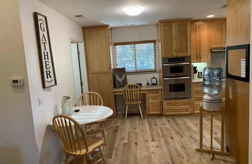 Meiners Oaks Cottage | Peaceful Ojai Arbolada Cottage
