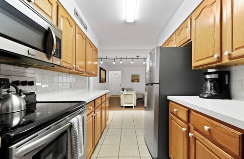 Akron House | Peaceful Portage Lakes Retreat Spacious 3BR on Private 1‑Acre Lot