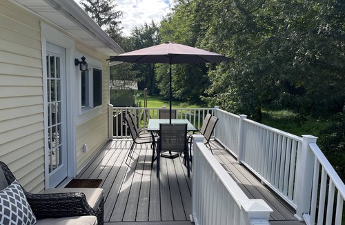 Gloria Glens Park Cottage | Peaceful, Renovated 3BR Home by Chippewa Lake/Pet Friendly