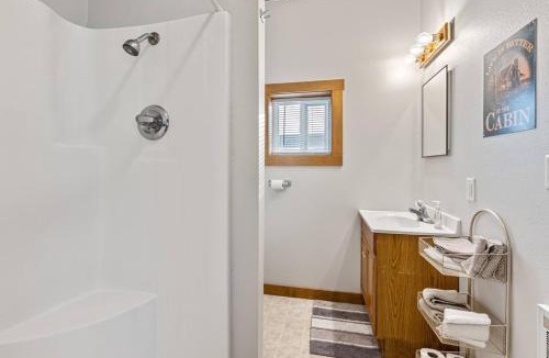 Burt County House | Peaceful Riverfront Cabin Sleeps 4 Decatur Nebraska
