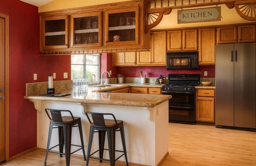 Hemet House | Peach Blossom Country House