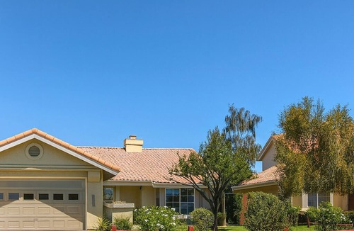 Hemet House | Peach Blossom Country House