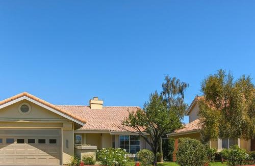 Hemet House | Peach Blossom Country House