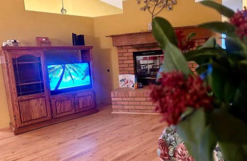 Hemet House | Peach Blossom Country House