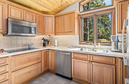 Windcliff Estates House | Peak-A-View - Your home away from home in Estes Park Colorado
