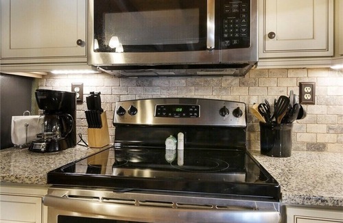 Wildernest Apartment | Peaks & Peace - Spacious Condo in Silverthorne with jacuzzi and fitness room