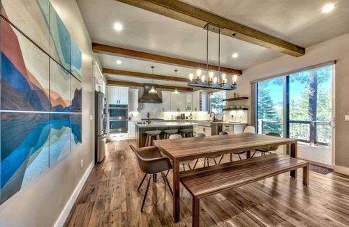 Montgomery Estates Cabin | PeakView Tahoe:Hot Tub, New Luxury, Game Room, A/C
