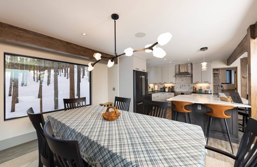 Baldy Mountain House | Peerless Retreat: Modern Home w/4 King Ensuites, Views & Hot Tub