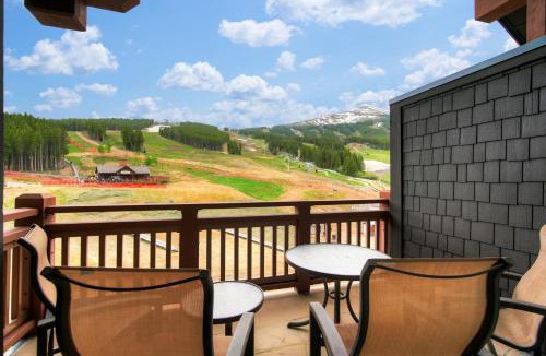 Peak 8 Apartment | Penthouse 4 Bedroom Condo at Base of Peak 8