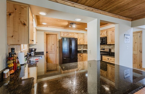Pagosa Springs House | Perfect for Families! Pet-Friendly, Shuffle Board, Horseshoes