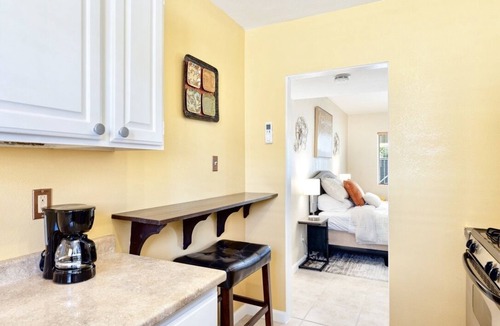 Little Tuscany Apartment | Perfect Palm Springs Studio Retreat Near Downtown!