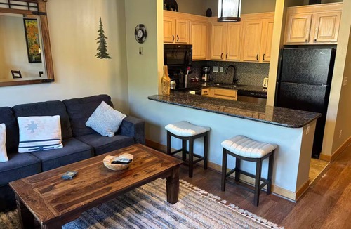 Keystone Apartment | Perfect Peace by the Lake