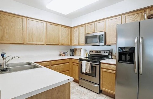 Longmont House | Pet Friendly 3-bedroom townhome close to Boulder, Denver and Rocky Mountain