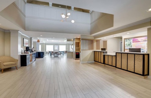 San Jose Hotel | Pet-friendly ADA Unit with Free Breakfast, Onsite Parking