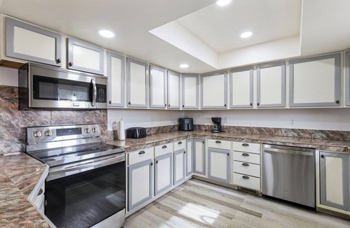 Briargate House | pet friendly central location king bed peaceful