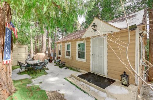 Crestline House | Pet-Friendly California Abode w/Fenced-In Yard!