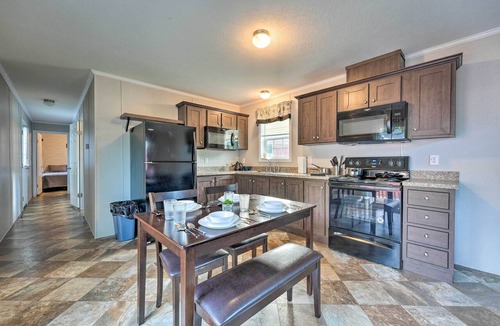 Cassopolis Cottage | Pet-friendly Cassoplis Cabin, Close to Parks!
