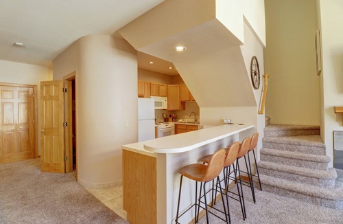East Village at Copper Condo | Pet Friendly, Slope-side, Spacious Town Home ER21