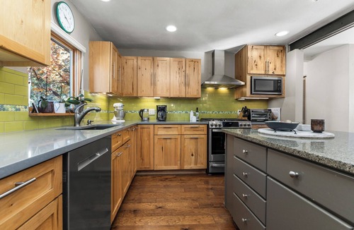 Steamboat Springs House | Pet Friendly|Steps from Town|Private yard
