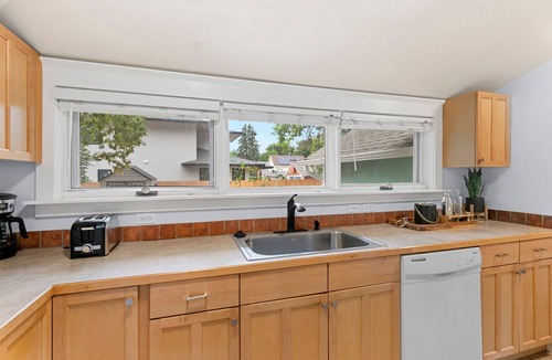 University Park House | Peterson Retreat Hot Tub, Bikes, Old Town