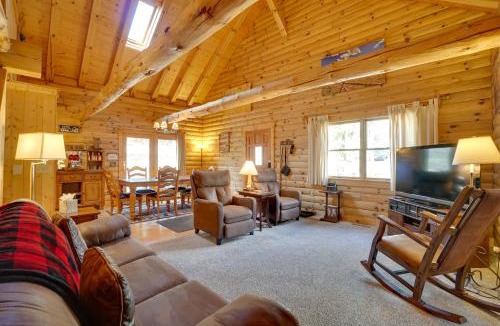 Carriage Hills House | Picturesque Log Cabin in Estes Park: 9 Mi. to RMNP