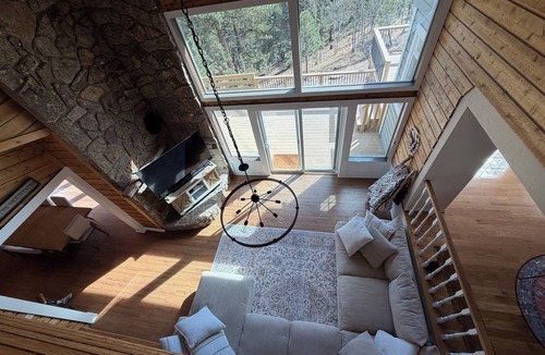 Woodland Park House | Pikes Peak Basecamp – Sleeps 16+ Mountain Views!