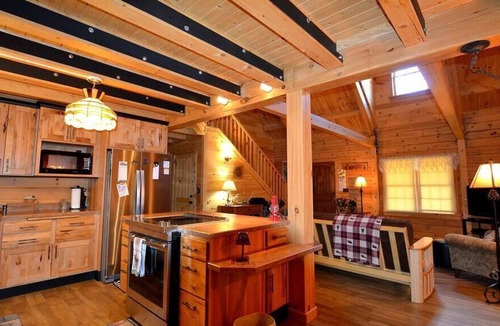 Carriage Hills House | Pine Meadows - 3 bedroom log home in quiet setting
