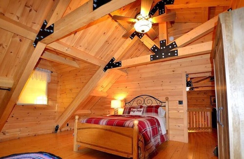 Carriage Hills House | Pine Meadows - 3 bedroom log home in quiet setting