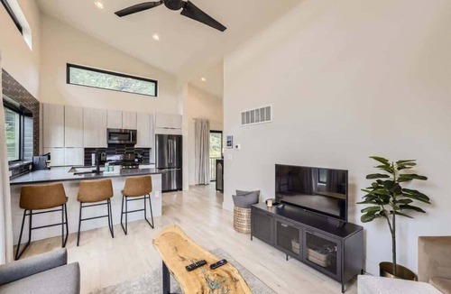 Evergreen Meadows House | Pinebox at Evergreen-35Acres-Trails-Hot Tub-Creek
